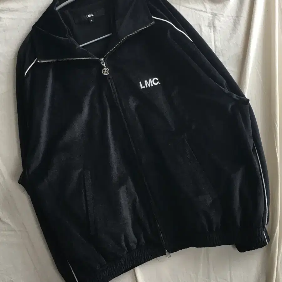 LMC 벨벳 트레이닝 집업