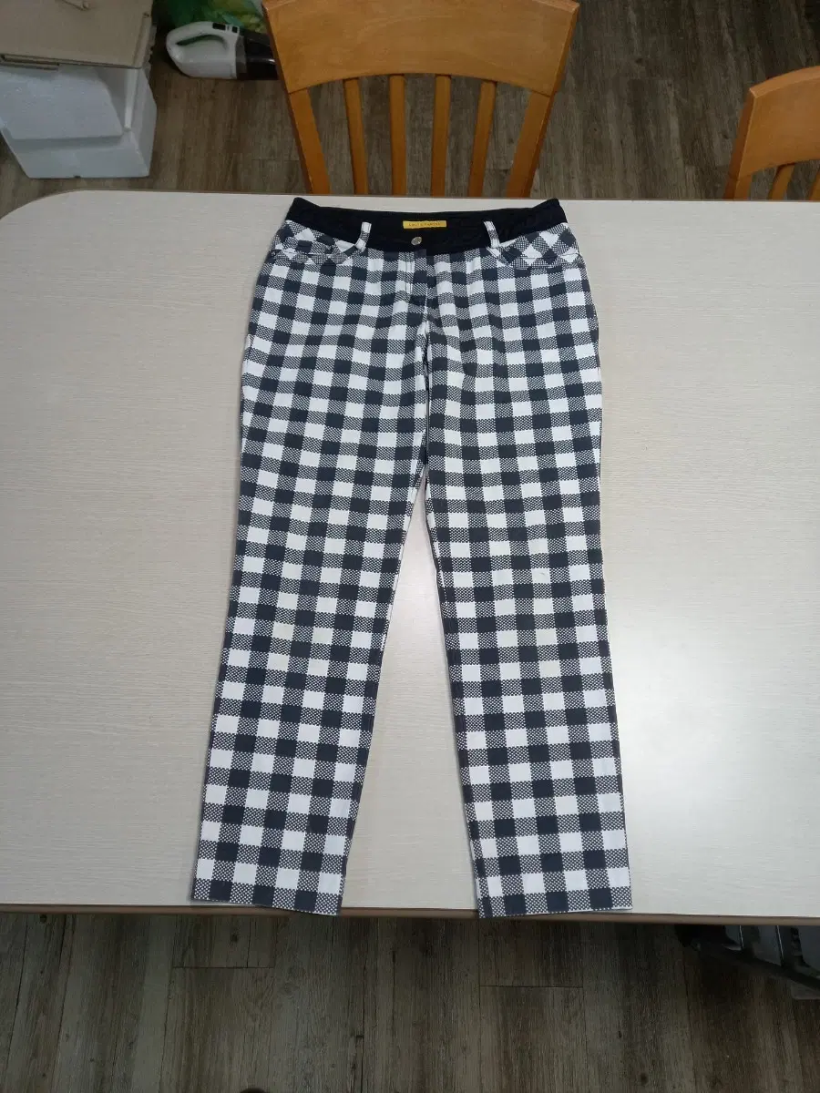 27 LOUIS CASTEL 봄여름용 스판 골프바지 체크그레이 27-648