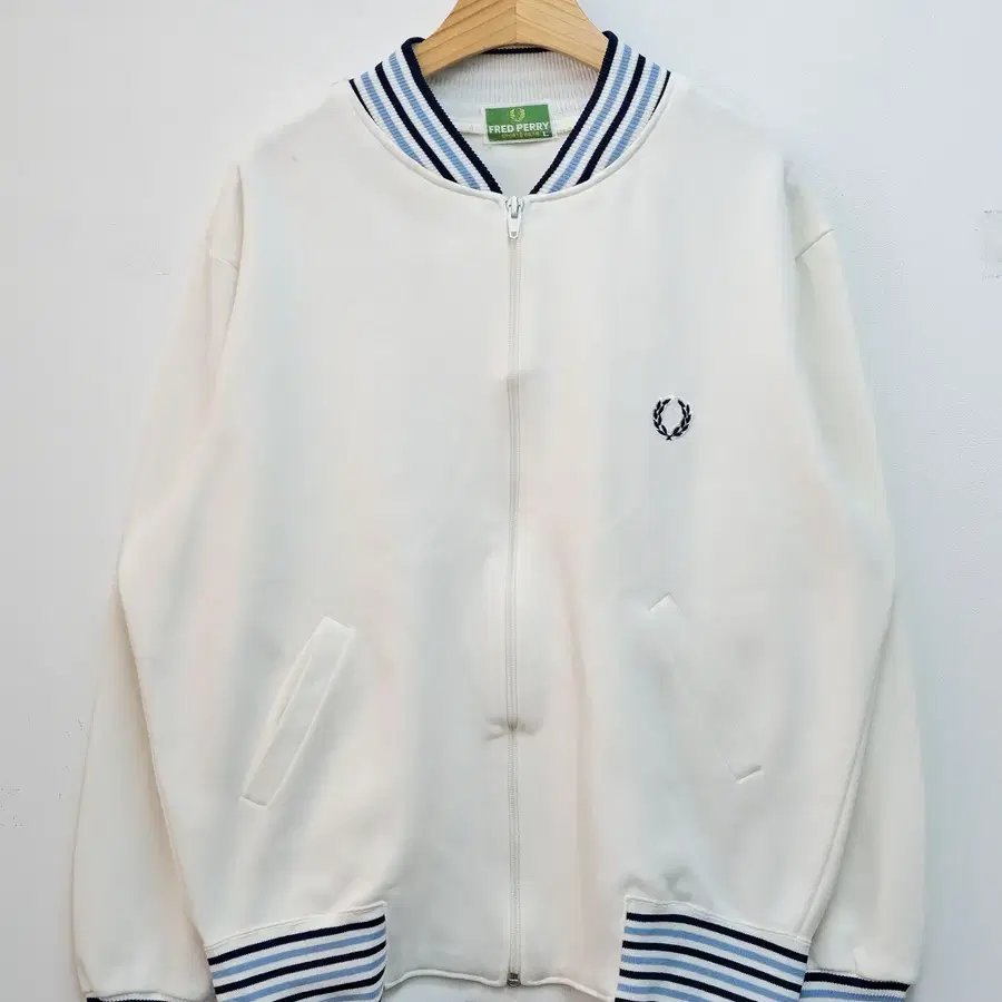 80's FRED PERRY - off white striped zip up track jacket [S-M]