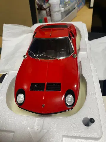 1/18 교쇼 람보르기니 미우라 P400SV 레드
