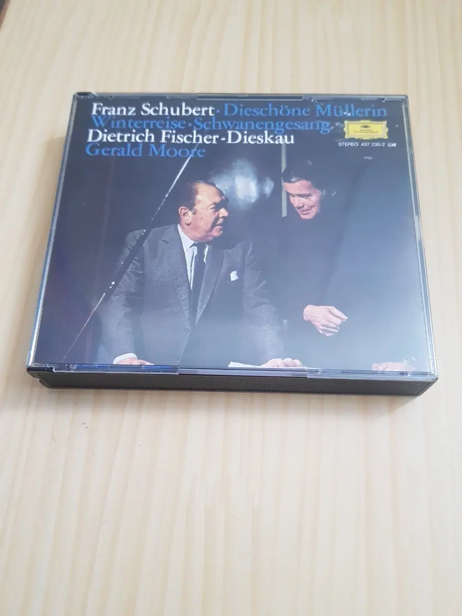 3CD 성악 슈베르트 연가곡집 피셔디스카우/제럴드무어 Dieskau Moore 겨울나그네 겨울여행 아름다운물방앗간아가씨 백조의노래 클래식씨디 클래식시디 클래식cd