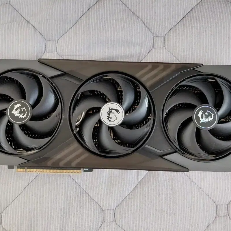 msi rtx5070ti 트리오 팝니다.