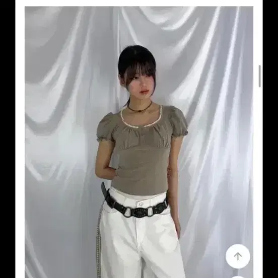 포하우스 레이스 셔링 반팔티