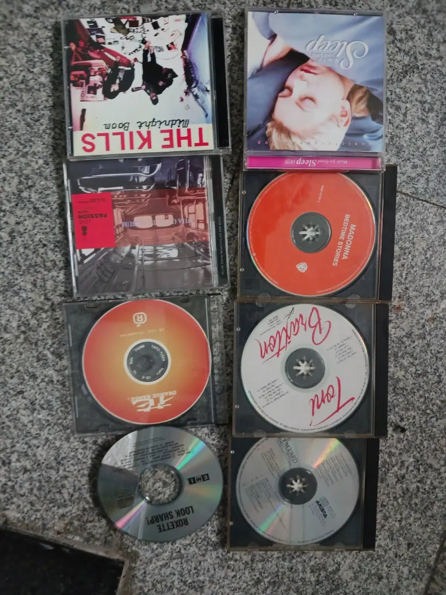 더 킬스 Midnight Boom CD / 마돈나 Bedtime Stories CD / 토니 브랙스턴 CD / 록시트 Look Sharp! CD등 다양한 시디8장
