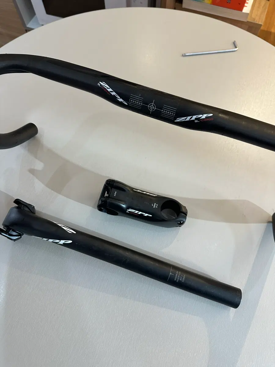 zipp 카본 핸들바, 스템, 싯포스트 판매