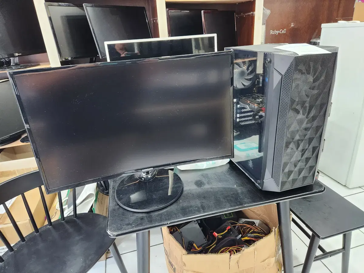 중고컴퓨터~사무용~i3~4150~렘8~ssd120   1번  키보드  마우스  써비스도가능