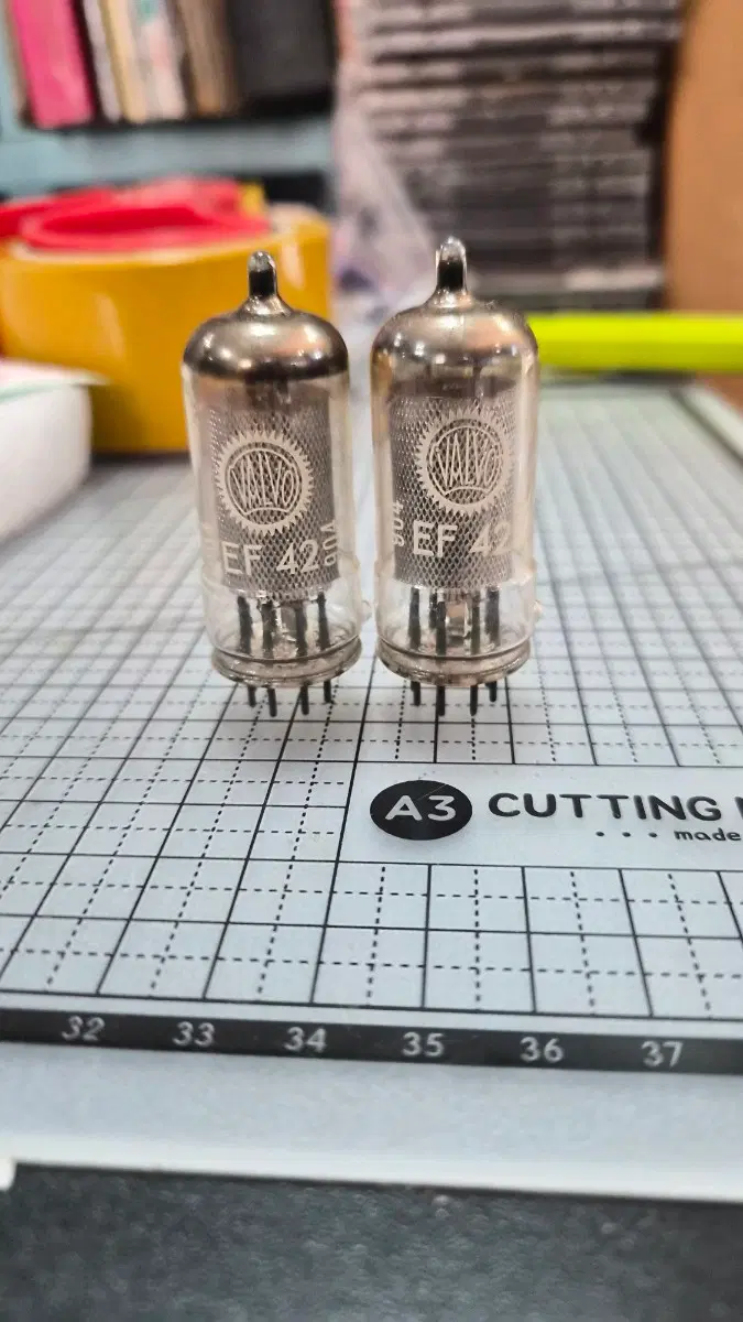 VALVO EF42 진공관