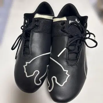 PUMA 블랙 스니커즈