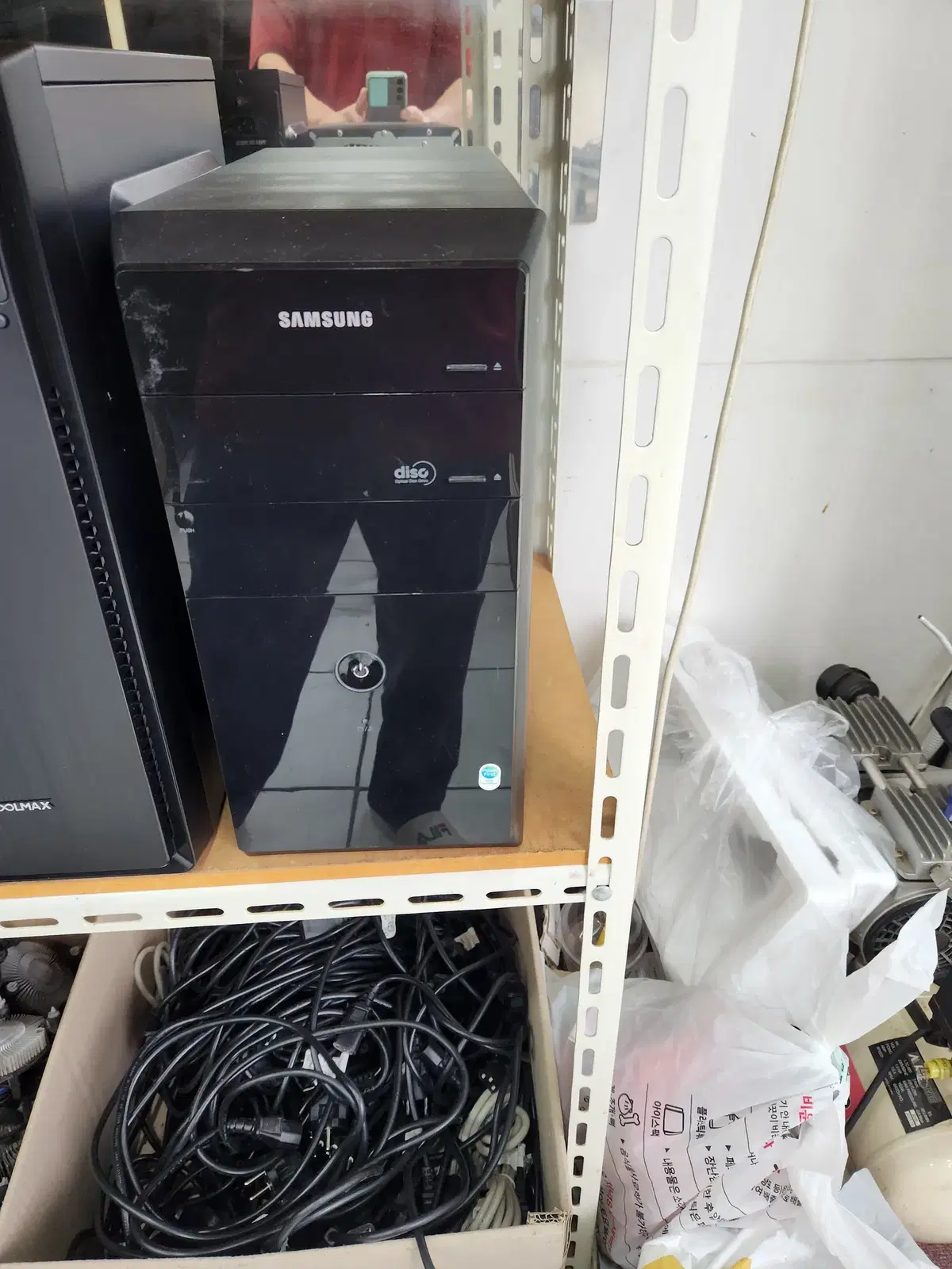 중고컴퓨터  전국특배  퀵도가능함니다    보고가세여