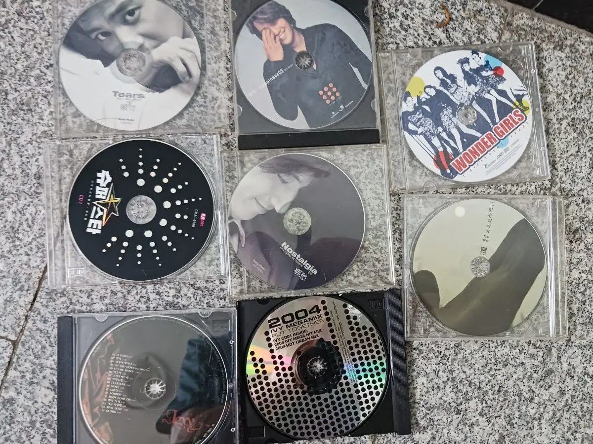 다양한 K-POP CD 앨범 모음