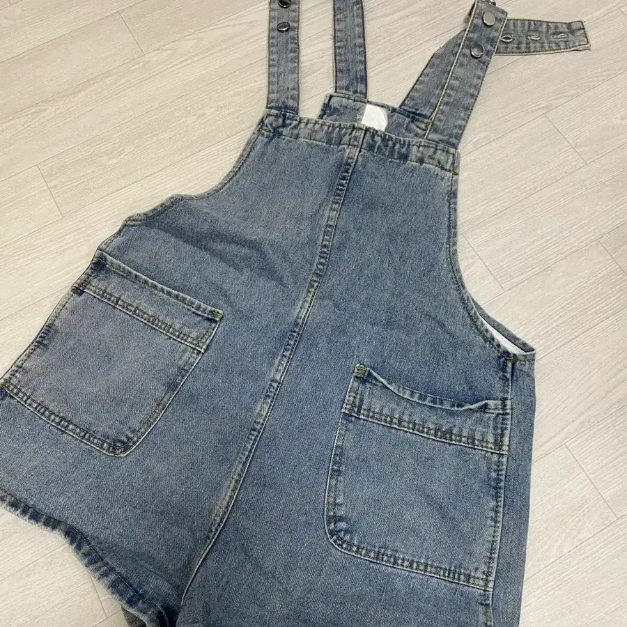 한벌당 2천원 다양해요 원피스 멜빵바지 문의주세요