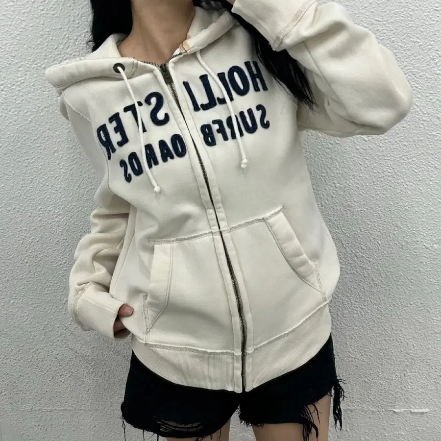 홀리스터 센터로고 화이트 후드집업 M
