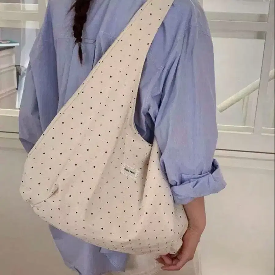 도트 패턴 에코백 숄더백