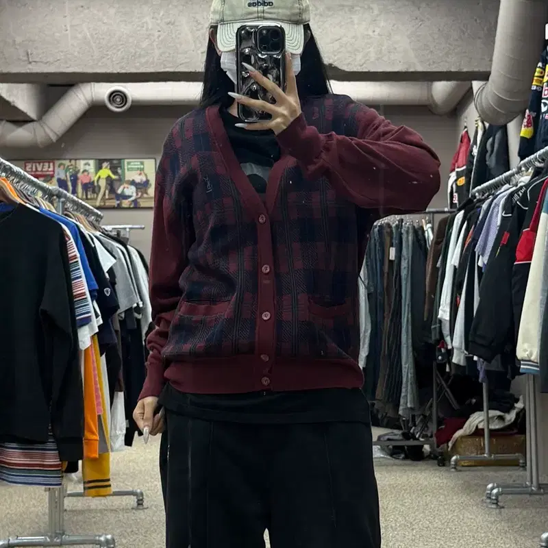 입생로랑 빈티지 브이넥 가디건 S376