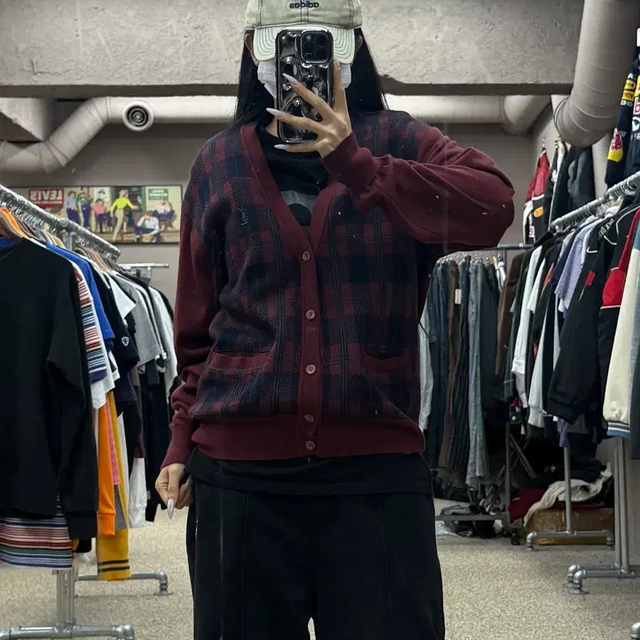 입생로랑 빈티지 브이넥 가디건 S376