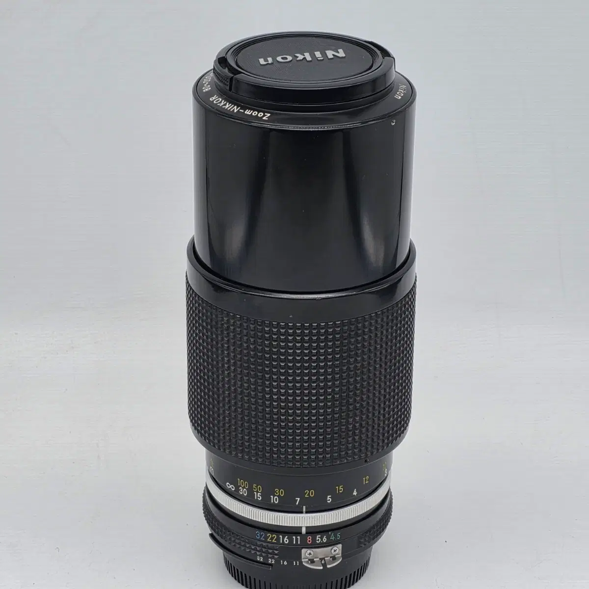 NIKON Zoom MF 80-200mm 1: 4.5
