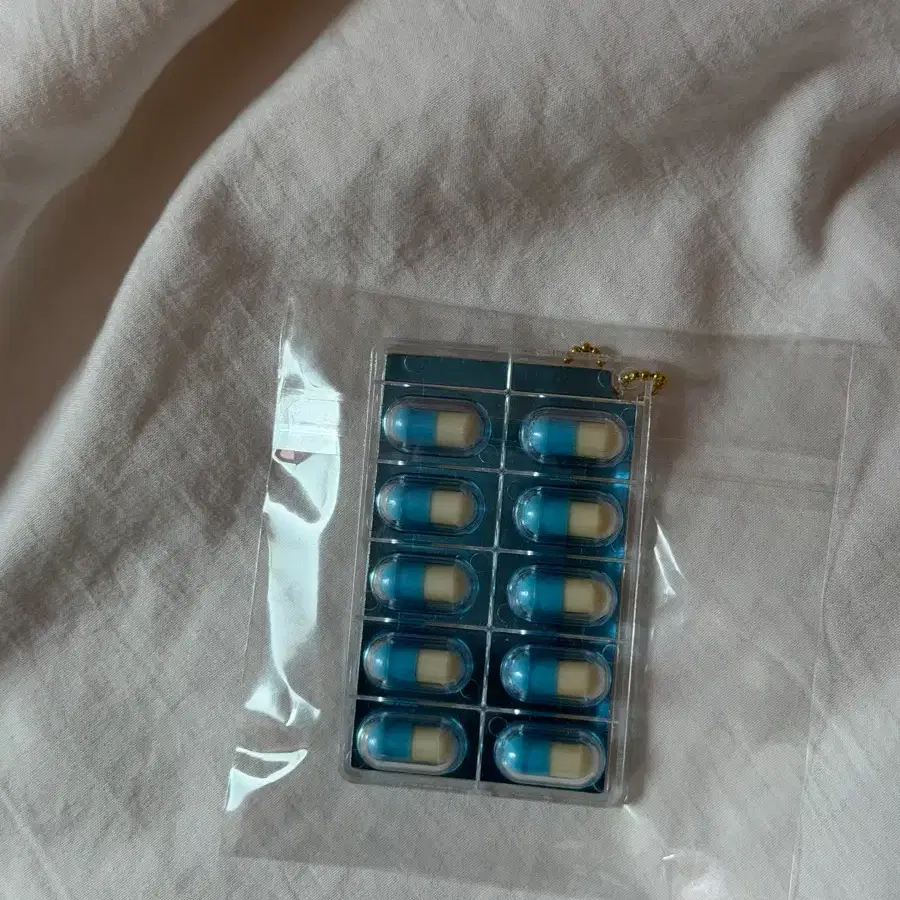 타이토 한정 알약 키링