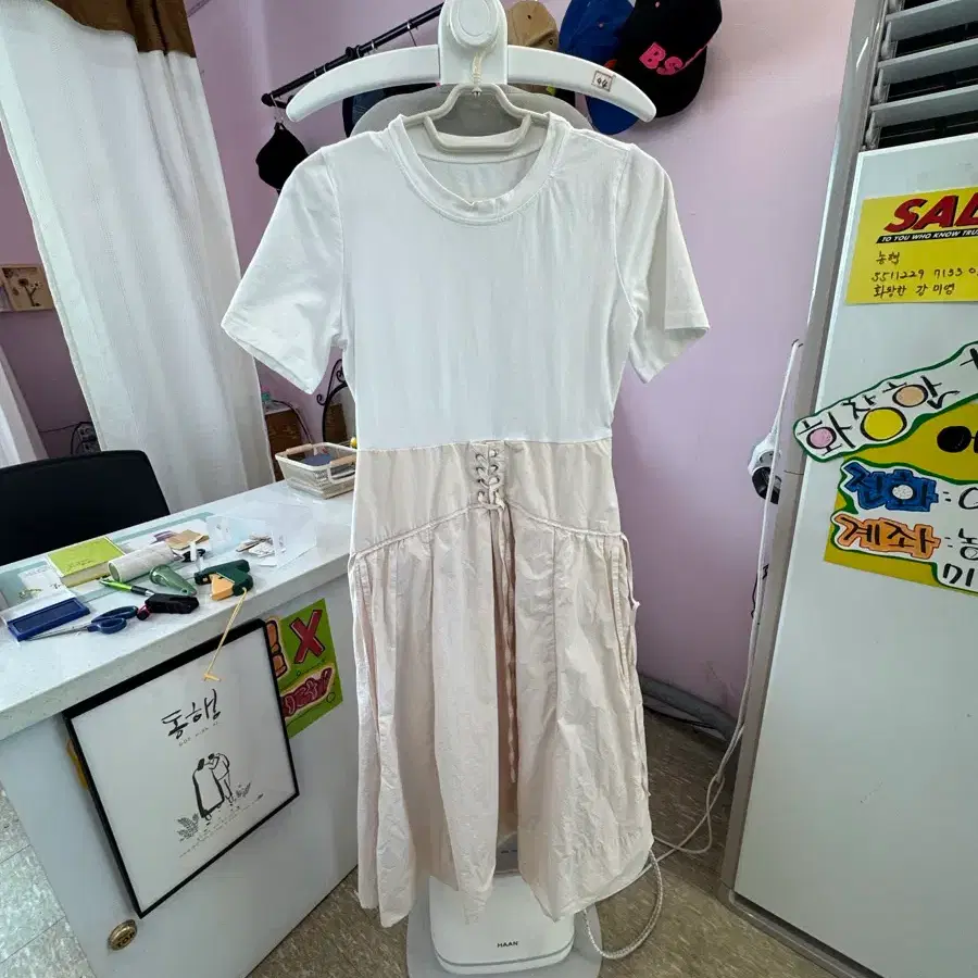 화이트 연핑크 롱원피스