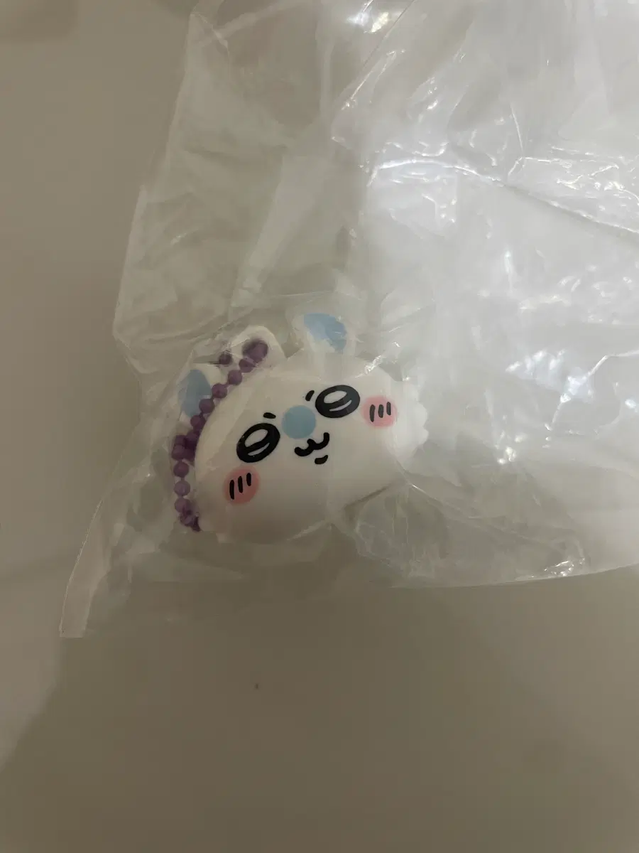 모몽가 립밤 캡 키링 피규어