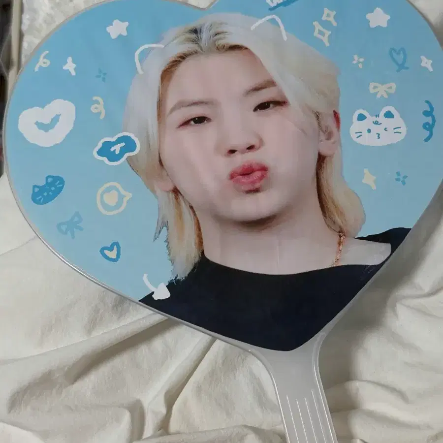 세븐틴 우지 우치와 이지훈 sell