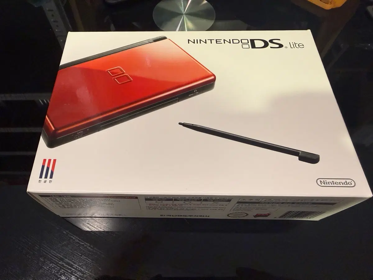 닌텐도 DS Lite 크림슨 레드 미개봉품