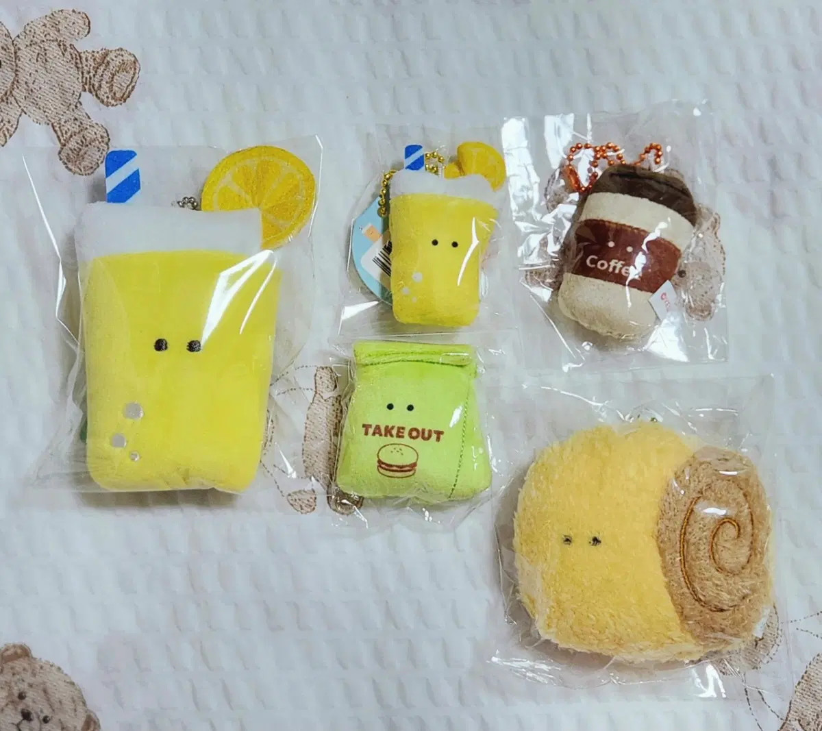 츠부라나 히토미 동그란 눈알 먹거리 레몬에이드, 커피, 봉투, 롤케이크 키링 팝니다.