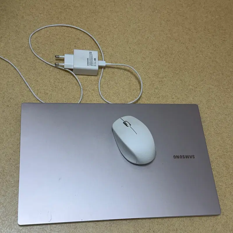 갤럭시북 프로 + SSD 500GB 정품 (충전기,마우스o)