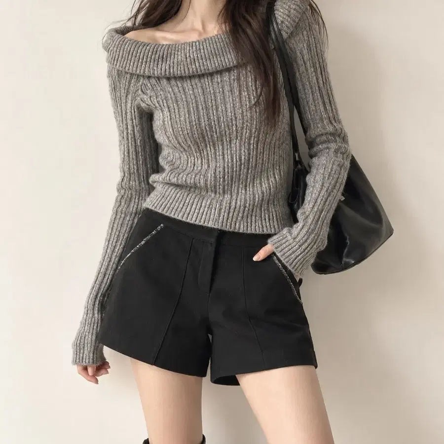 한섬 MINE] 이태리 수입원단 체인 배색 쇼츠 숏팬츠 (블랙 / 64-94)