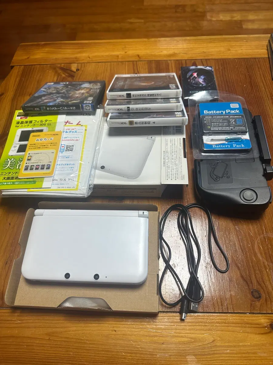 닌텐도 3DS XL LL 화이트 구큰다수 일판(한글0)+게임4종(일1,한3)