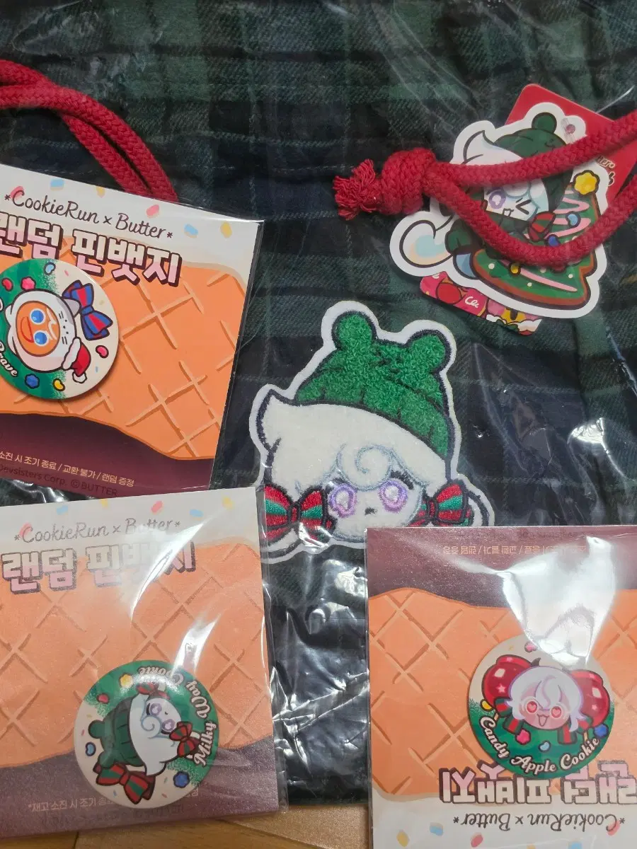 쿠키런 킹덤 버터샵 콜라보 벳지 뱃지 밀키웨이 파우치