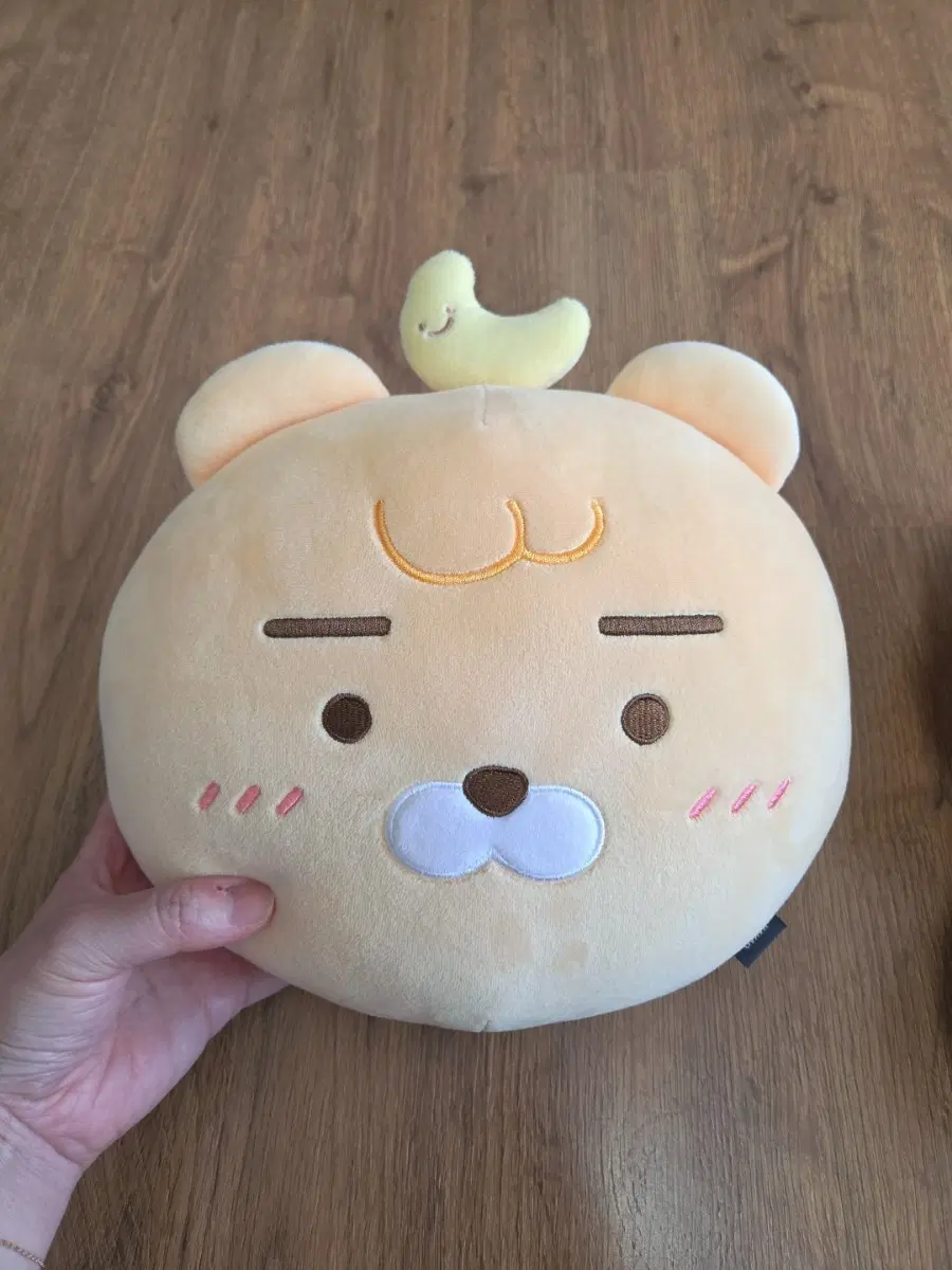 라이언 얼굴 쿠션 인형