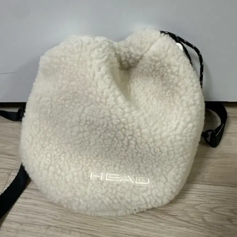 HEAD 뽀글이 덤블 복조리백 아이보리