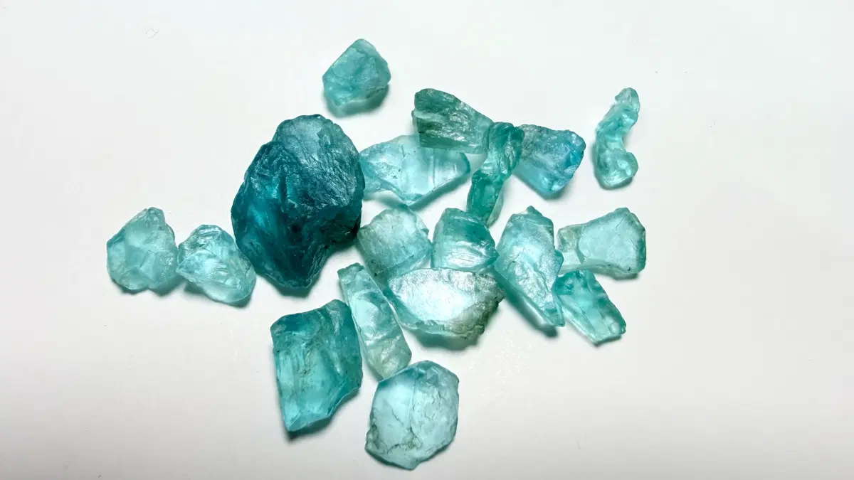 No.6288 천연 블루 아파타이트 원석 13.7ct