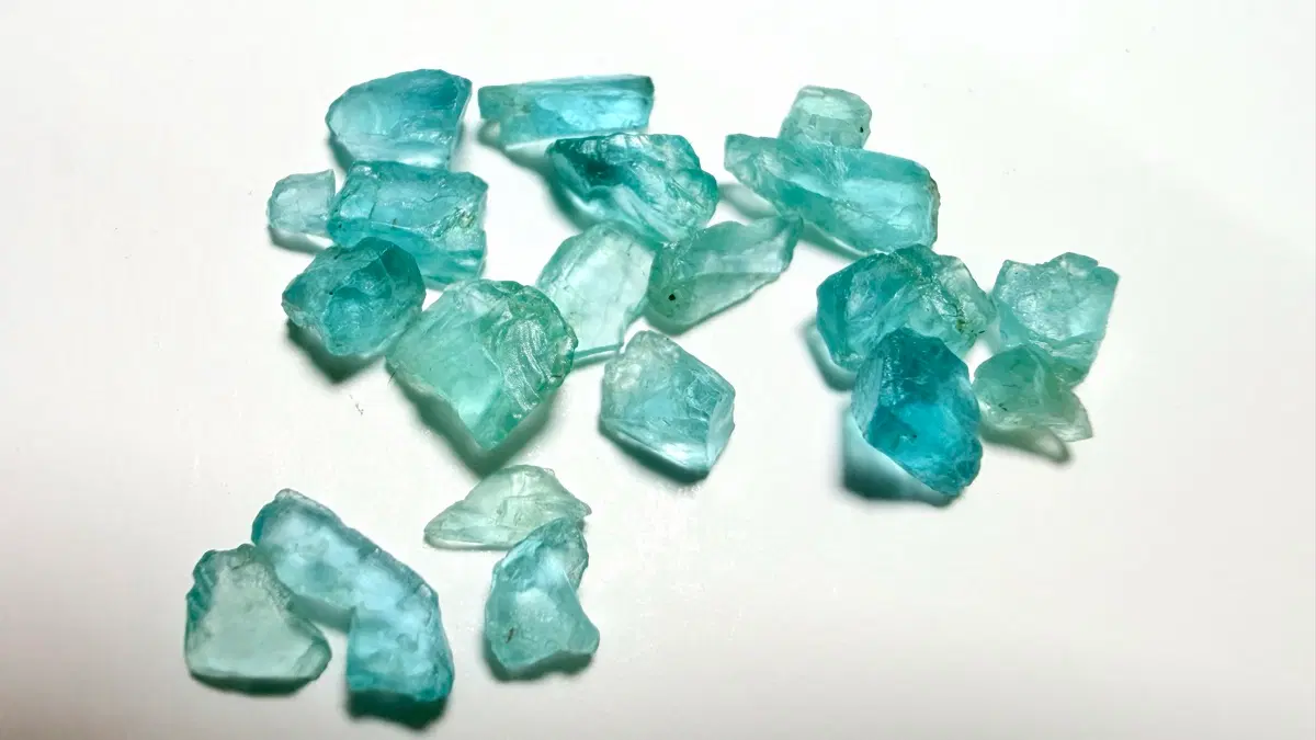 No.6285 천연 블루 아파타이트 원석 12ct