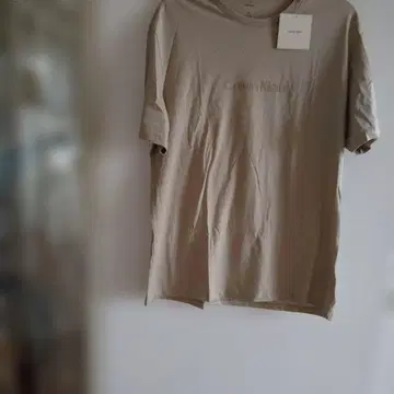 새상품 Calvin Klein T셔츠 베이지 L사이즈