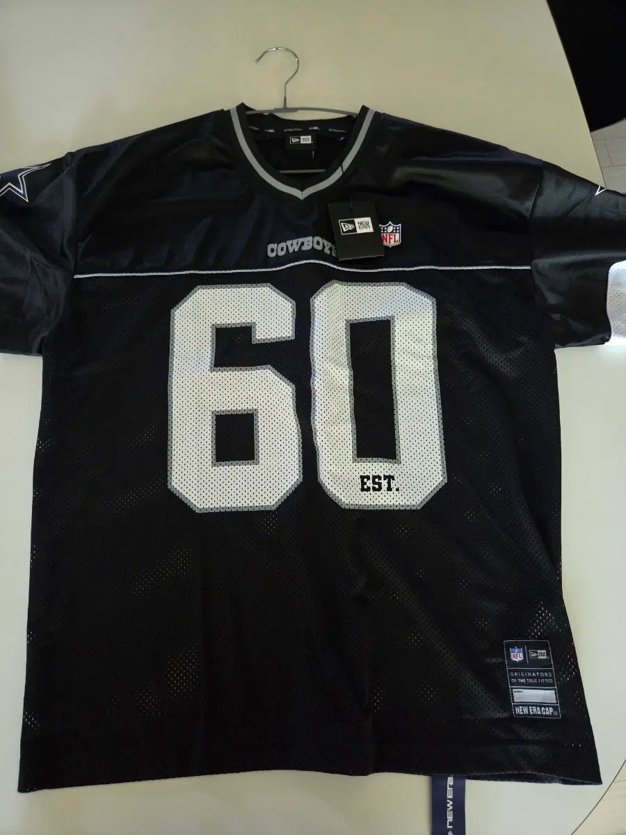 (새상품) 뉴에라 NFL 댈러스 카우보이즈 풋볼 저지 블랙 100(L)