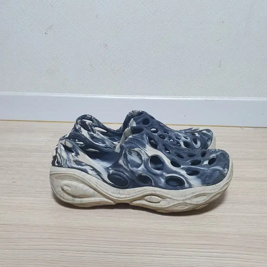 머렐 하이드로목 샌들 265