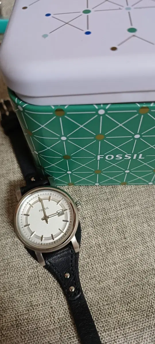 FOSSIL 시계 은색 메탈 프레임 블랙 가죽 밴드