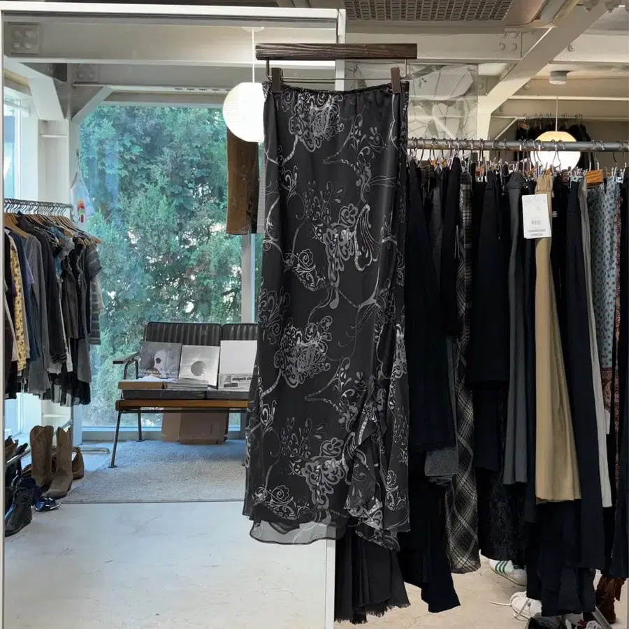 센소유니코 nero 시어 스커트