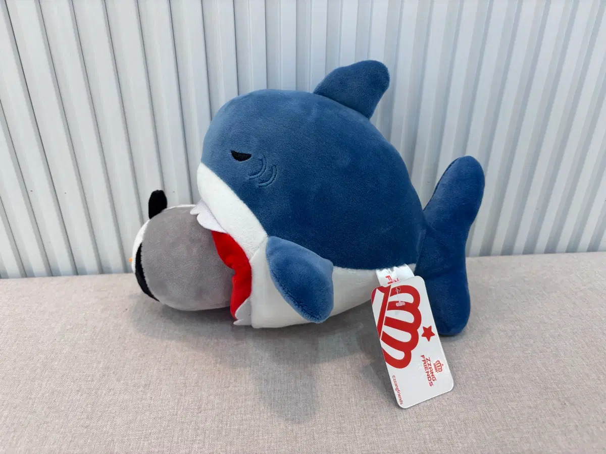 상어 인형 펭귄 인형