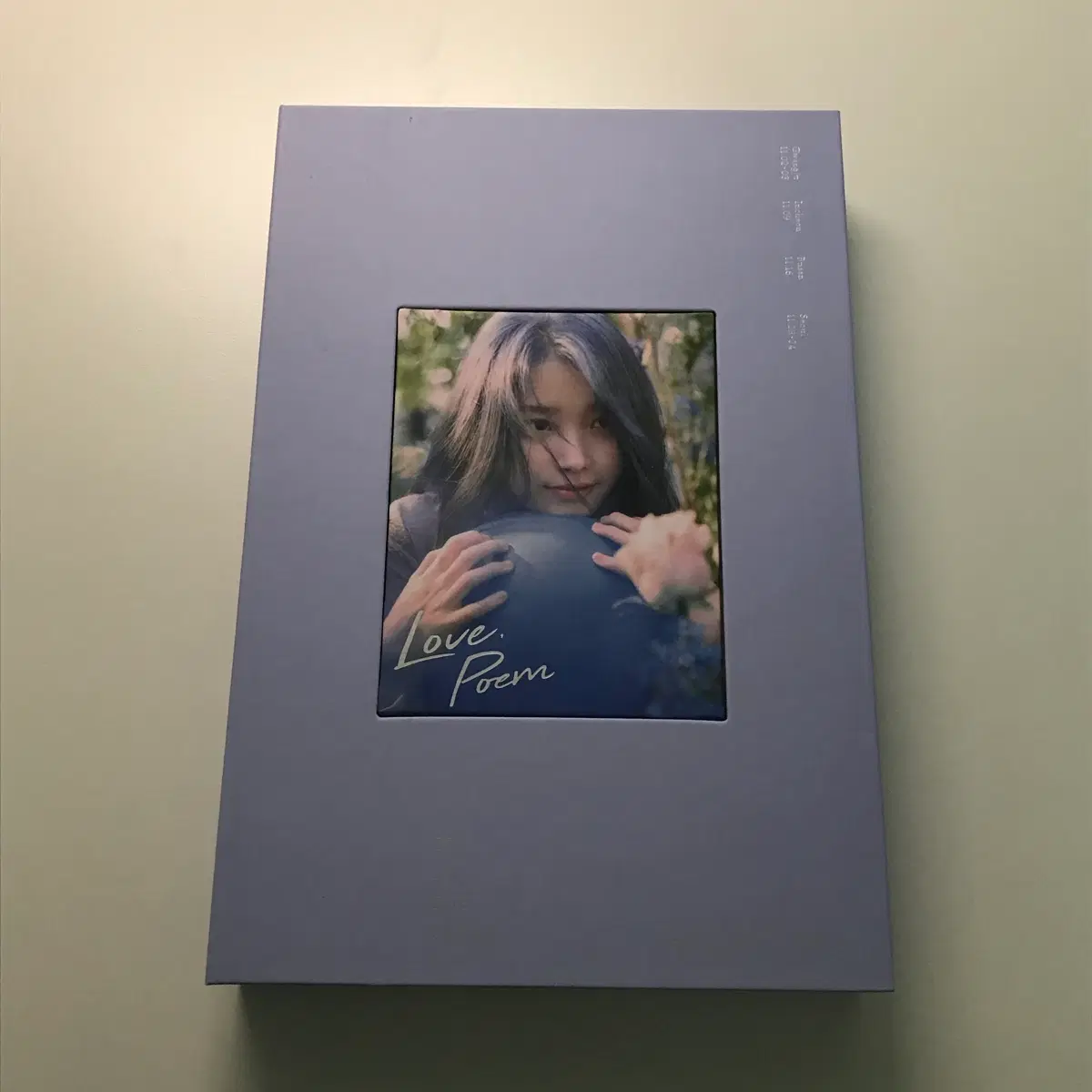 아이유 2019 러브포엠 콘서트 dvd 개봉 풀셋 포카포함