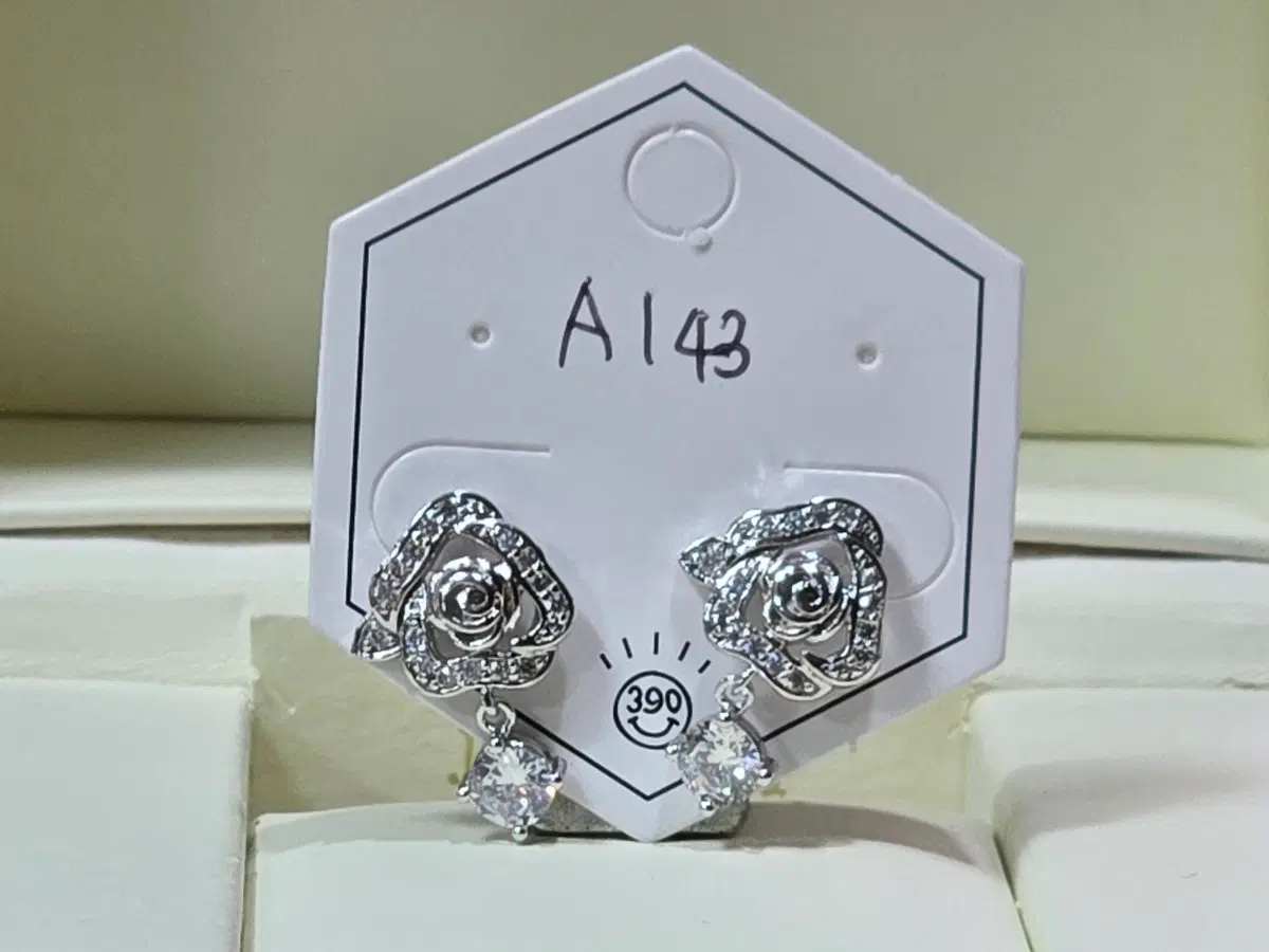장미 큐빅 귀걸이 2센치