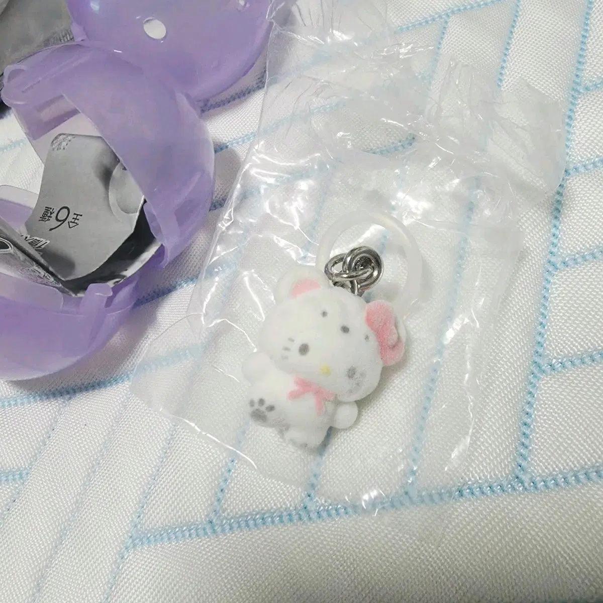 산리오 후와후와 키티 메지루시