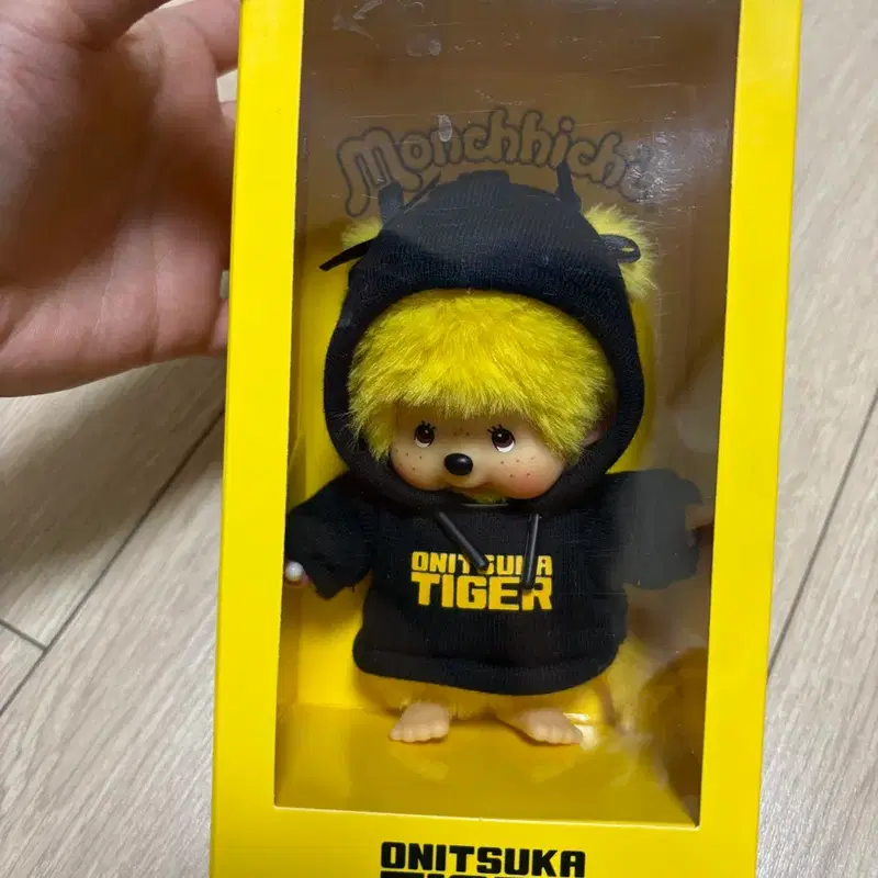 오니츠카타이거 몬치치 콜라보 키링