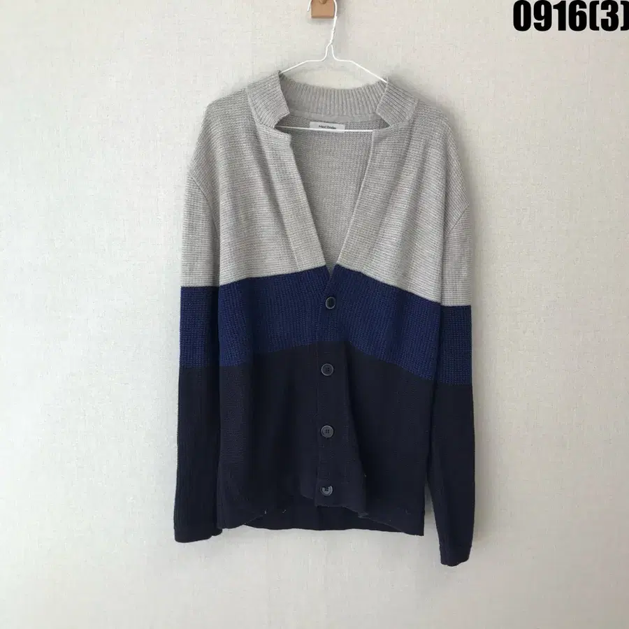 마인드브릿지 배색 가디건 100