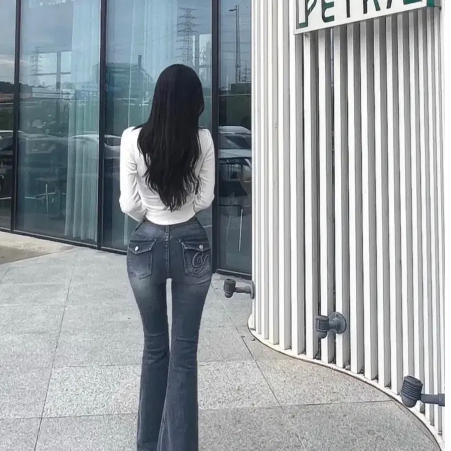 새상품) 필멜란지 백포켓 로고 부츠컷 데님 골반뽕 진청m