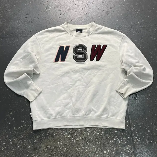 100 나이키 NSW 맨투맨