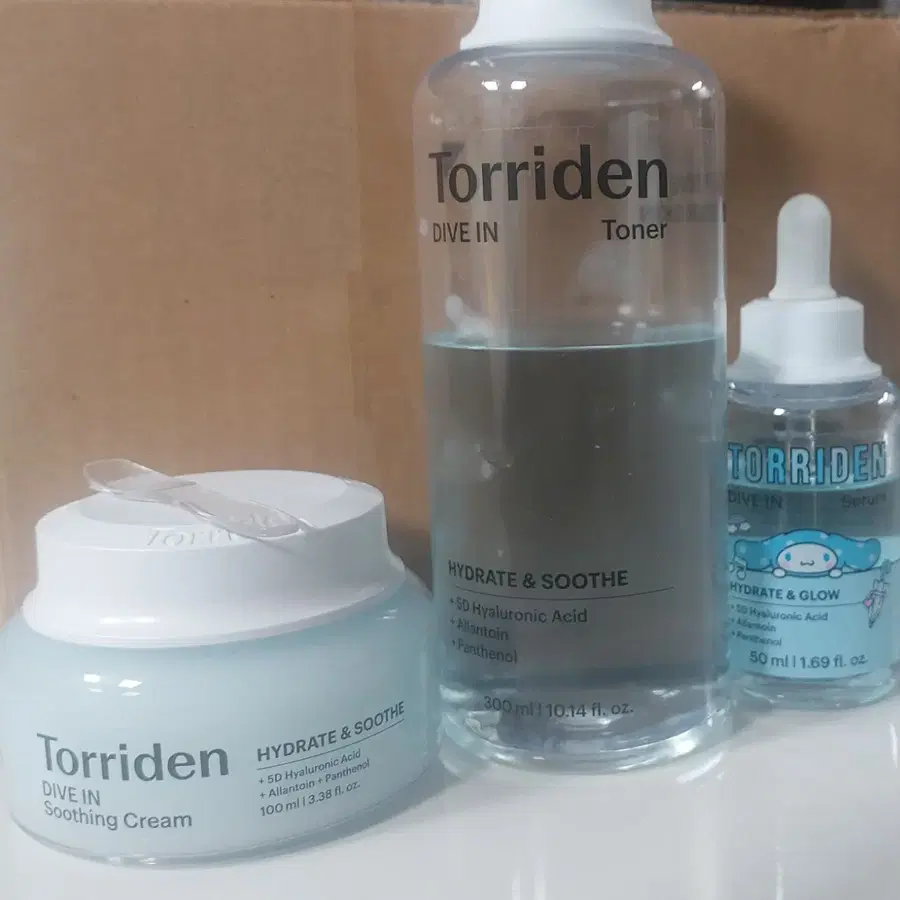 토리든 다이브인 토너300ml+세럼50ml+수딩 크림 100ml+시나모롤 자석인형