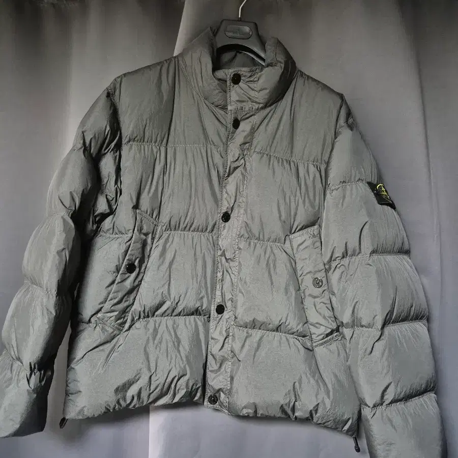 25FW 스톤아일랜드 크링클랩스 논후드 리드그레이 (XL)