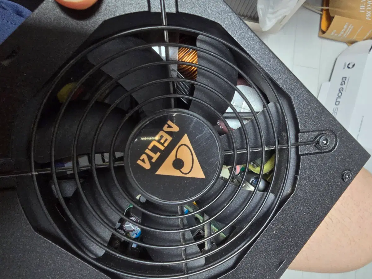 Asus Delta 파워서플라이 팝니다.